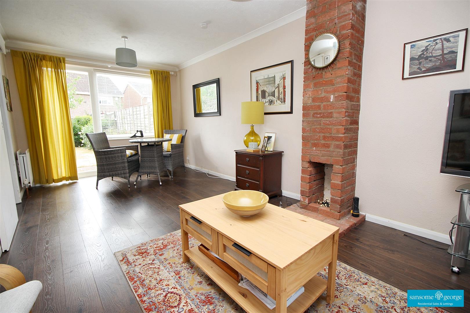 3 bed property in Alford Close, Reading